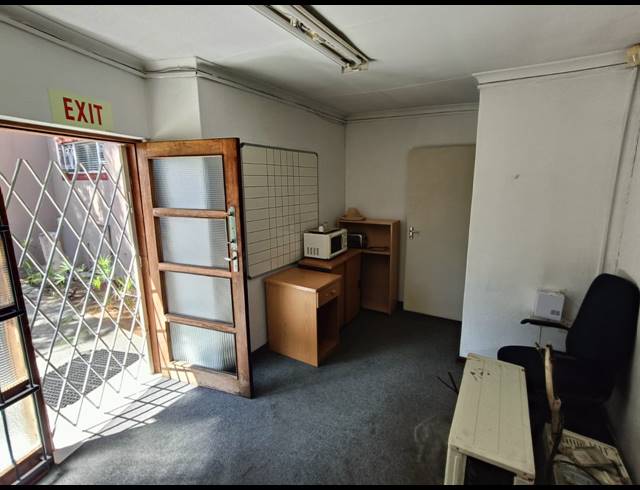 325M² OFFICE FOR SALE IN BO-DORP
